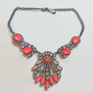 5/$20 - Pink Rhinestone Statement Necklace
